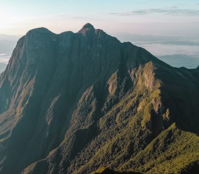 Pico Paraná, ponto mais elevado do Sul do Brasil